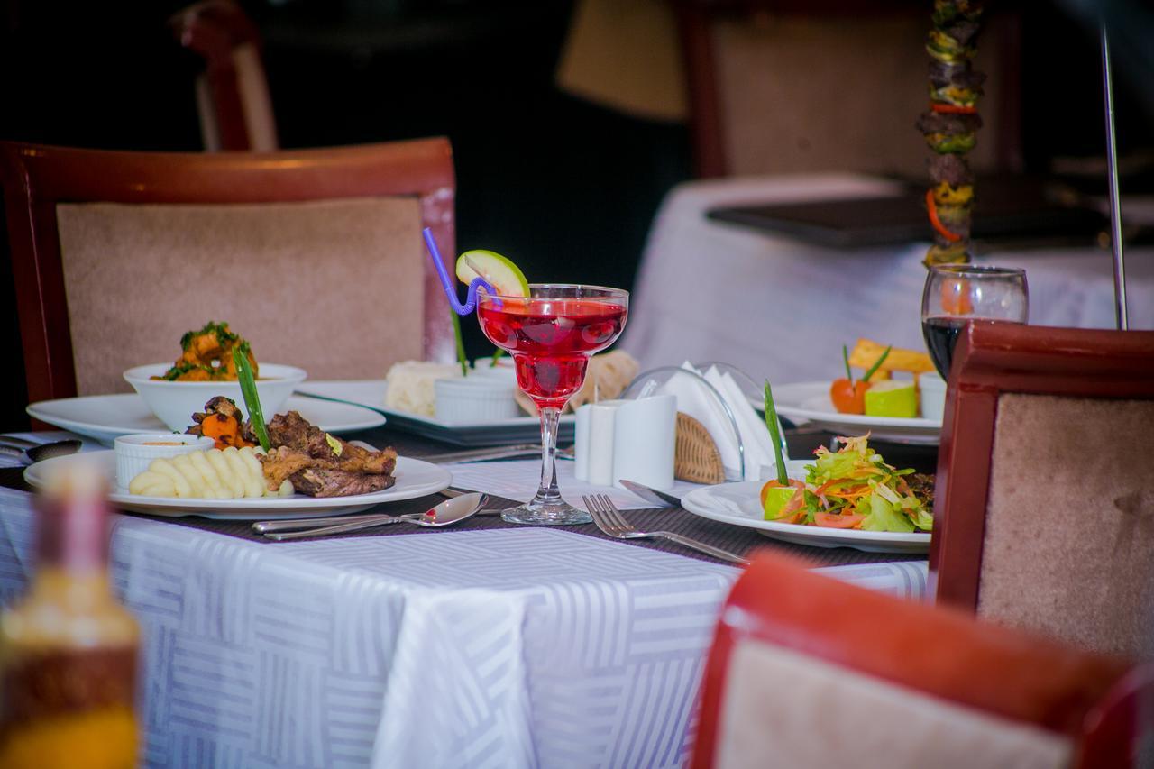 Mika Hotel Kabulonga Лусака Экстерьер фото