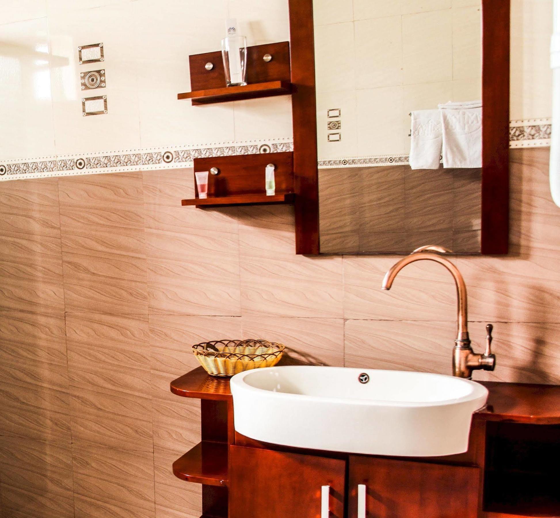 Mika Hotel Kabulonga Лусака Экстерьер фото
